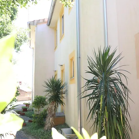 Paradiso Di Mogano *